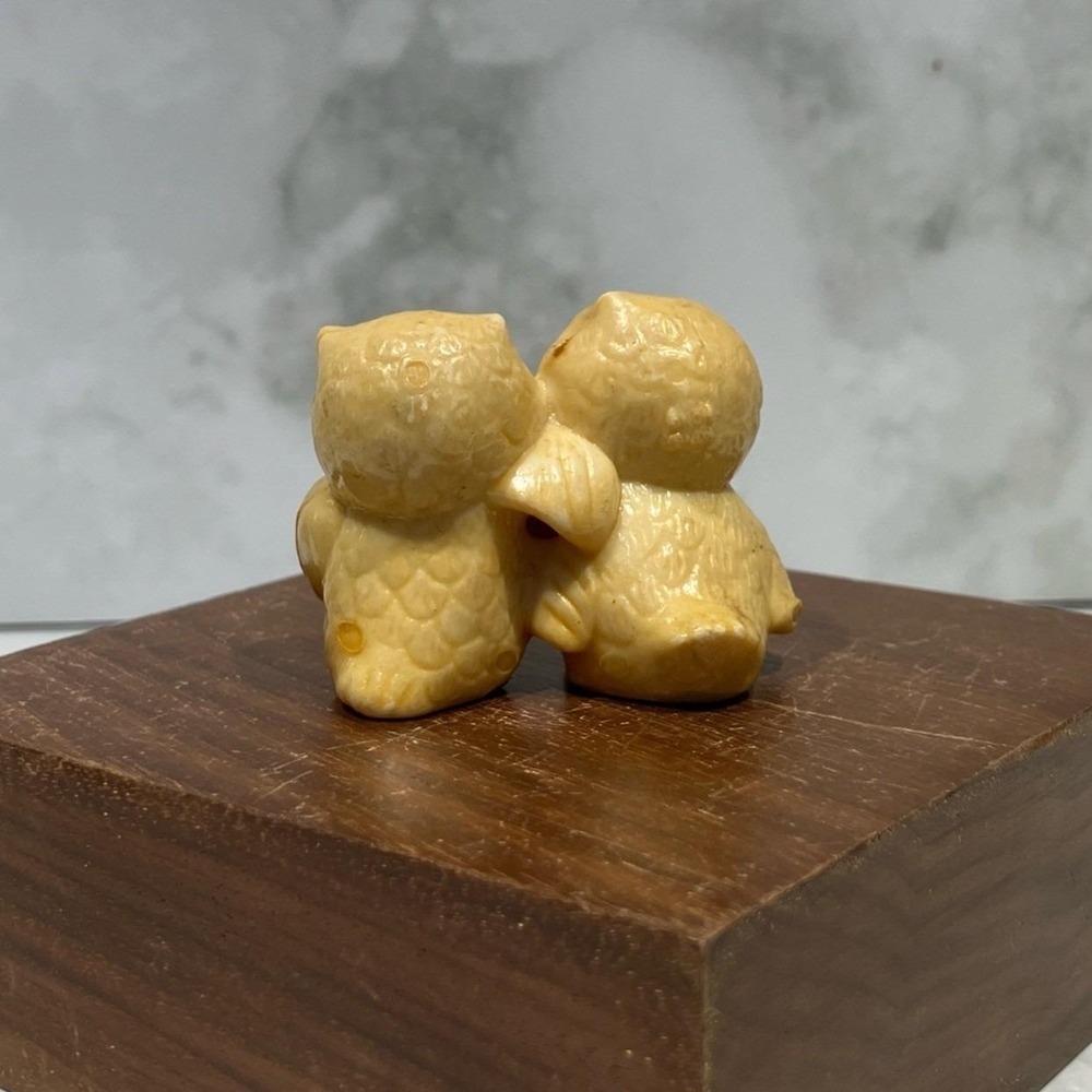 Vintage Side Eye Owl Couple Hong Kong Kitsch Hard Plastic Tan Mini Owl Figurine - Picture 15 of 16